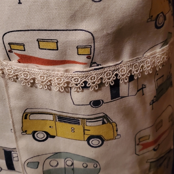 Apron - Picture 3 of 3